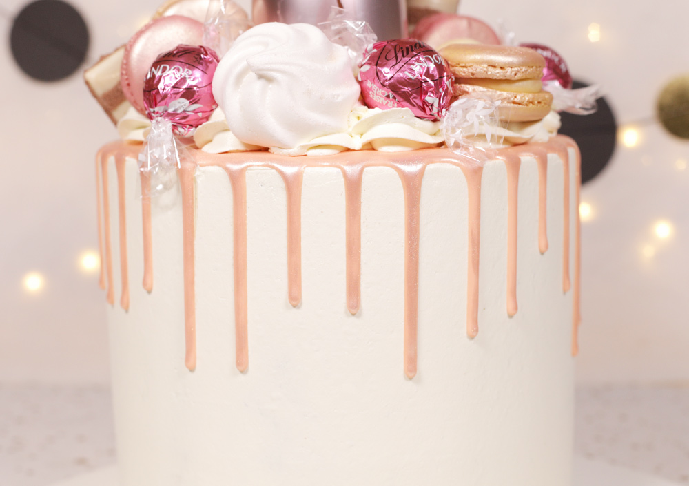 Peach and Prosecco Macaronia” Cake – 6 inches | 7Marvels Cakes & Macarons