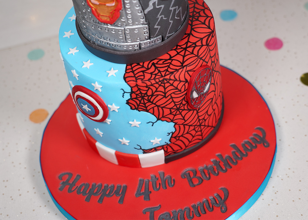 Avengers cake - Superhero themed cakes - Kukkr Cakes